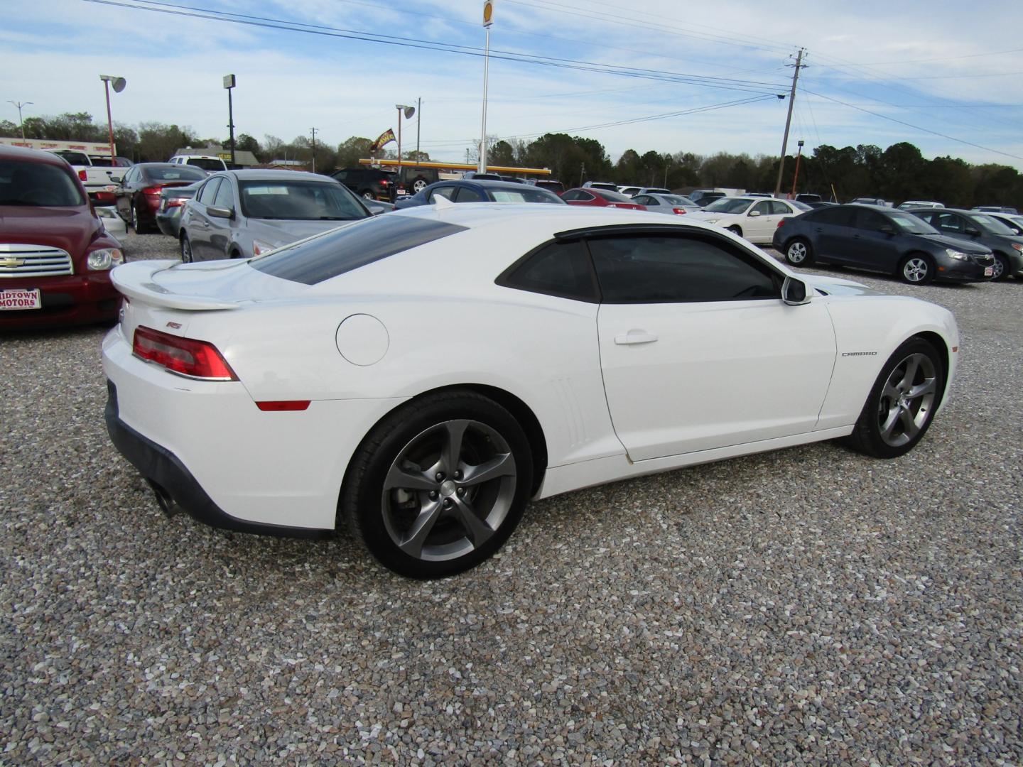 2014 White Chevrolet Camaro Coupe 1LT (2G1FB1E32E9) with an 3.6L V6 DOHC 24V FFV engine, Automatic transmission, located at 15016 S Hwy 231, Midland City, AL, 36350, (334) 983-3001, 31.306210, -85.495277 - Photo#6